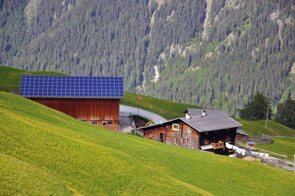 Geschichte: Solarweg Tenna mit digitalem Solarquiz