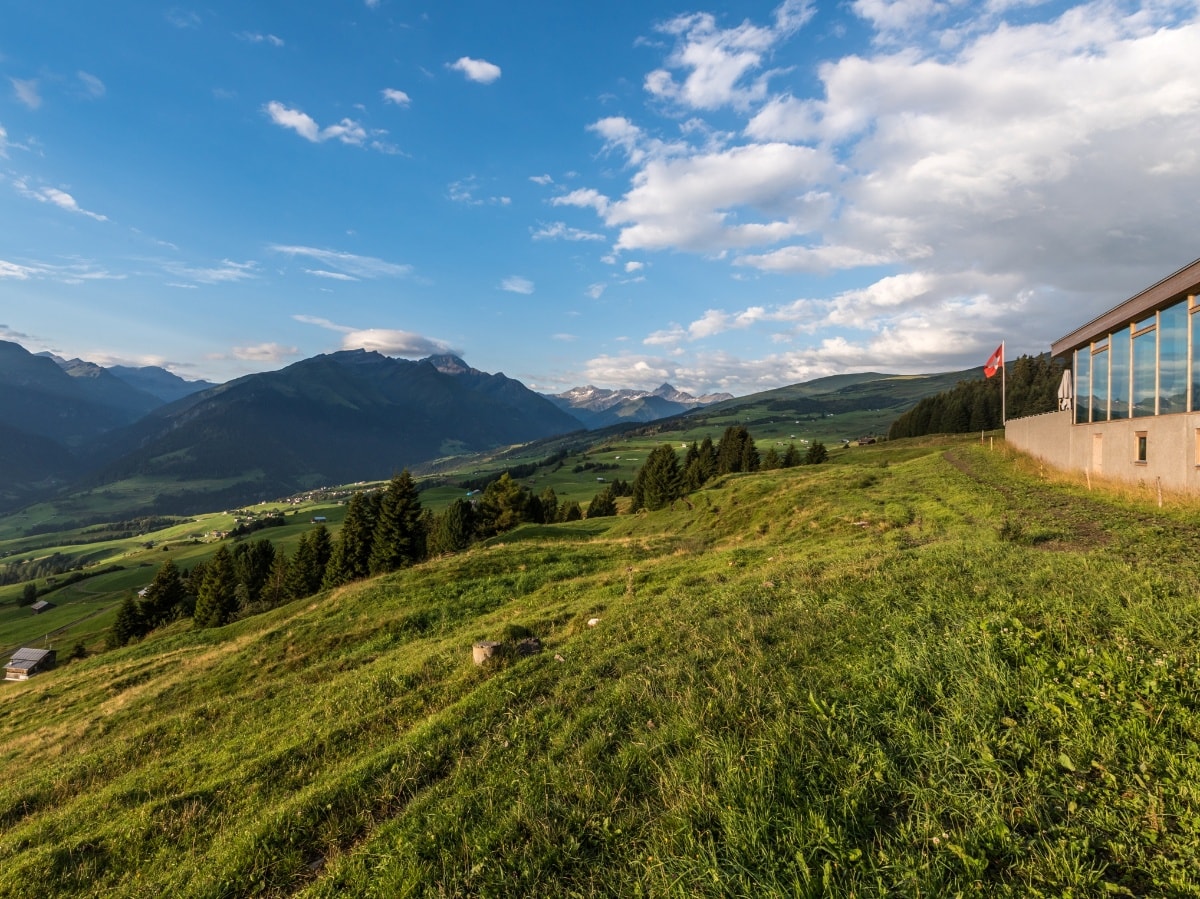 Geschichte: Rundwanderung Vella - Triel - Vella