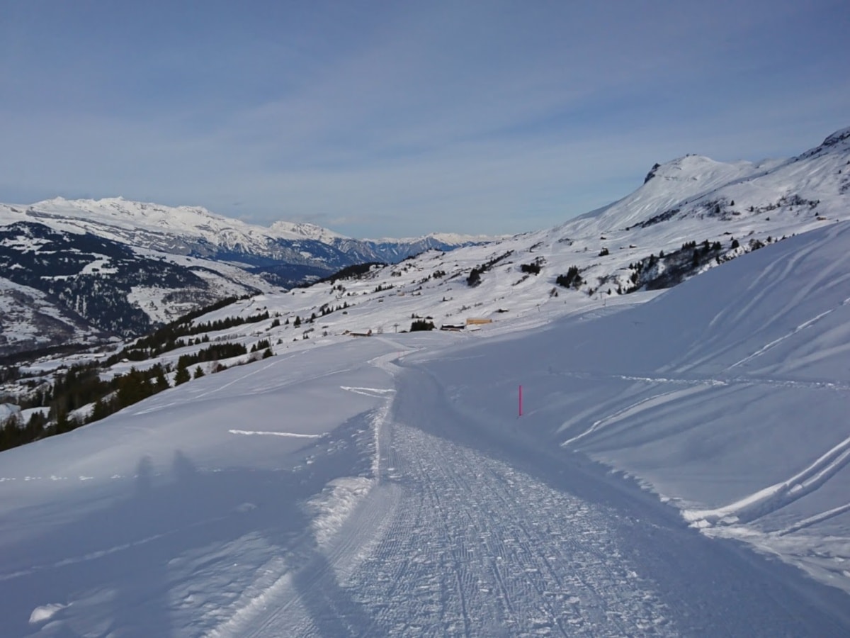 Geschichte: Panoramawanderung im Skigebiet Obersaxen Mundaun