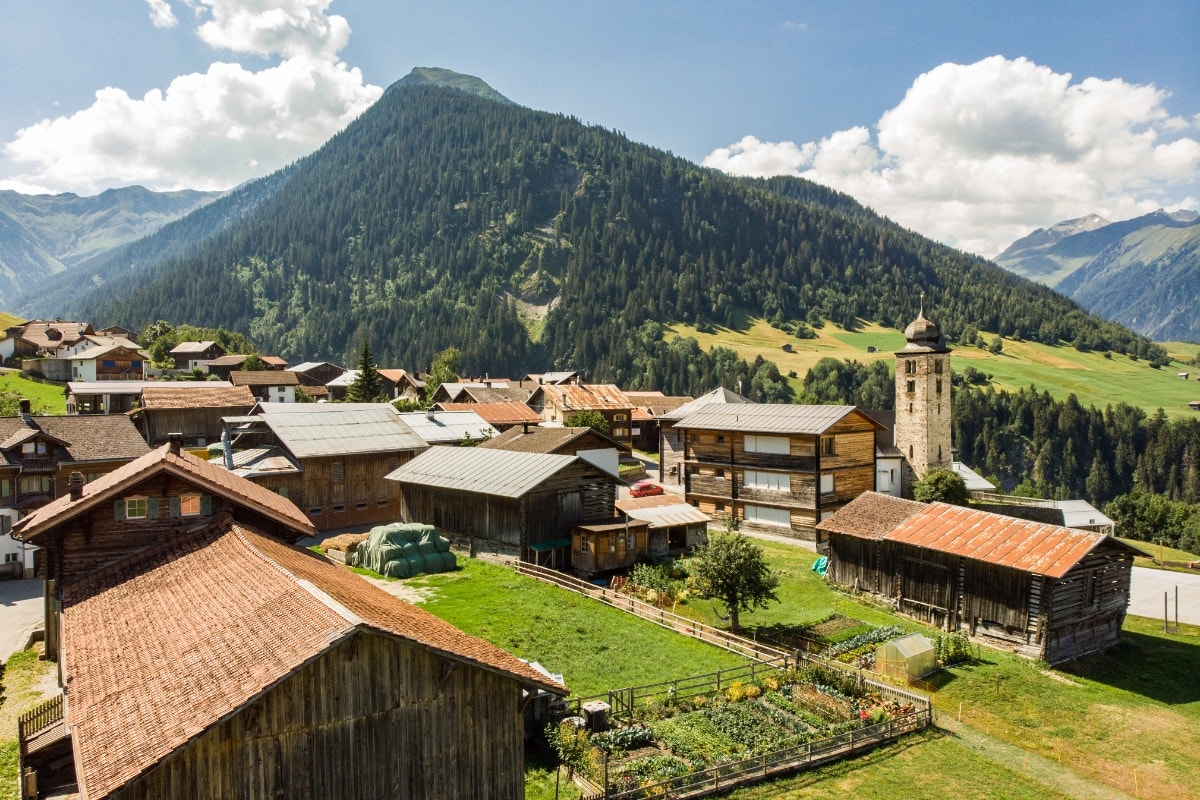 Geschichte: Via Glion Etappe 5: Cumbel - Pitasch