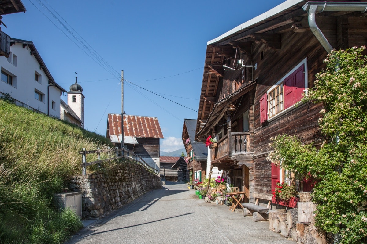 Geschichte: Via Glion Etappe 6: Pitasch - Riein