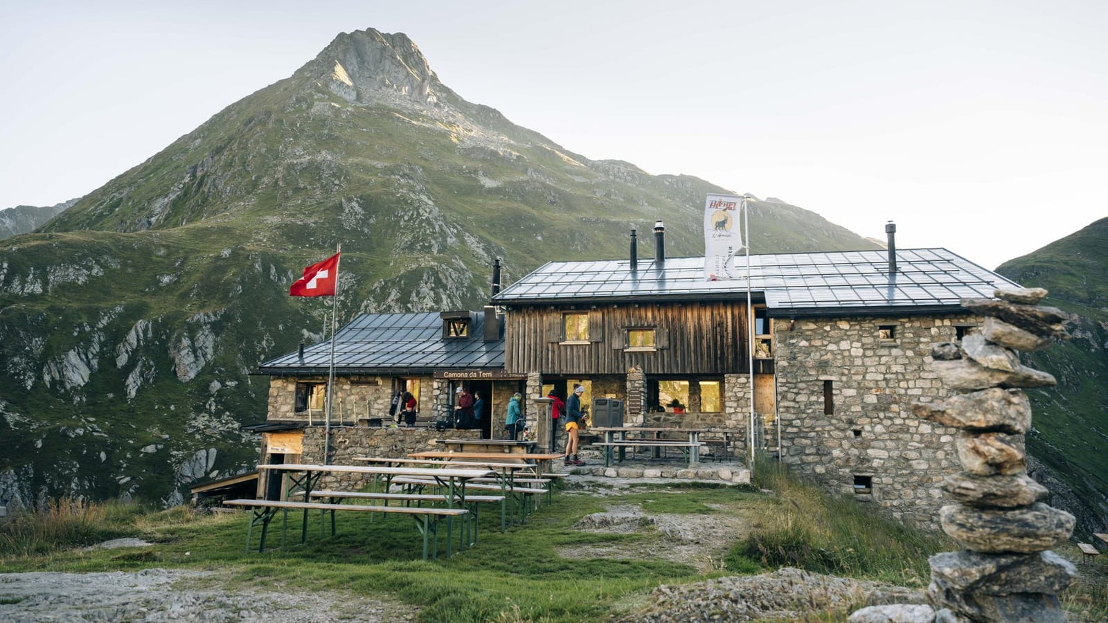 Hütte in der Greina Ebene