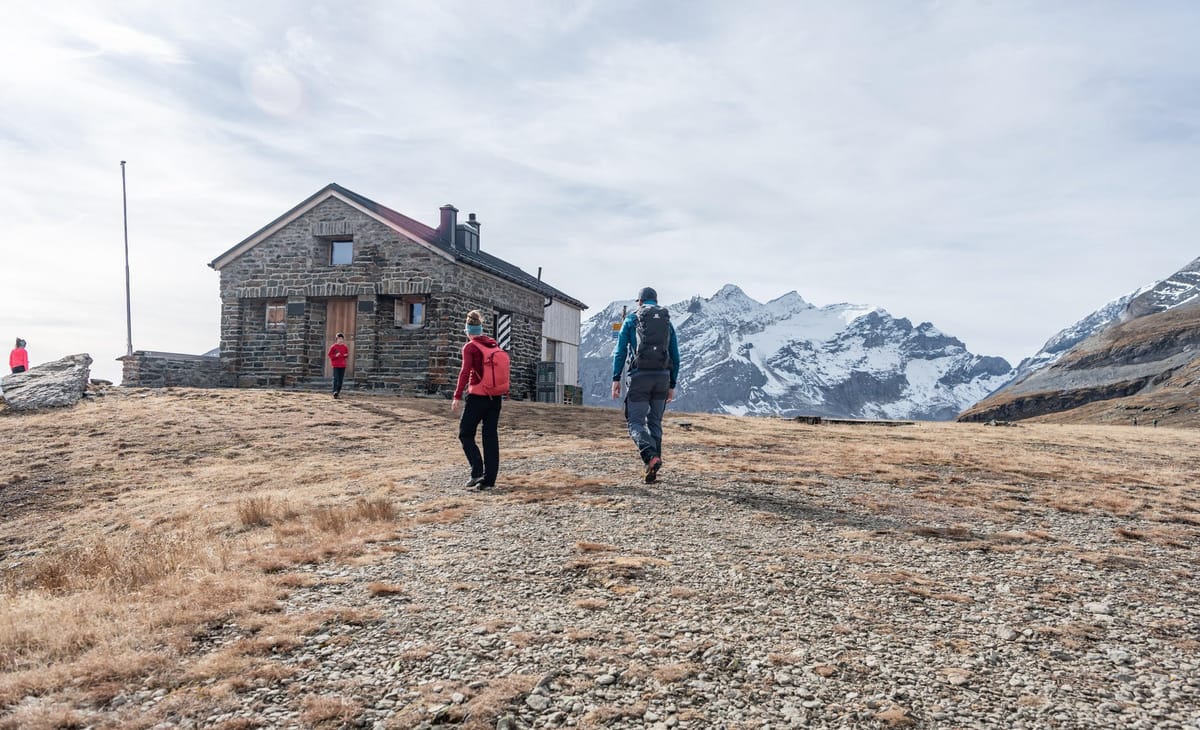 Bifertenhütte Surselva im Sommer