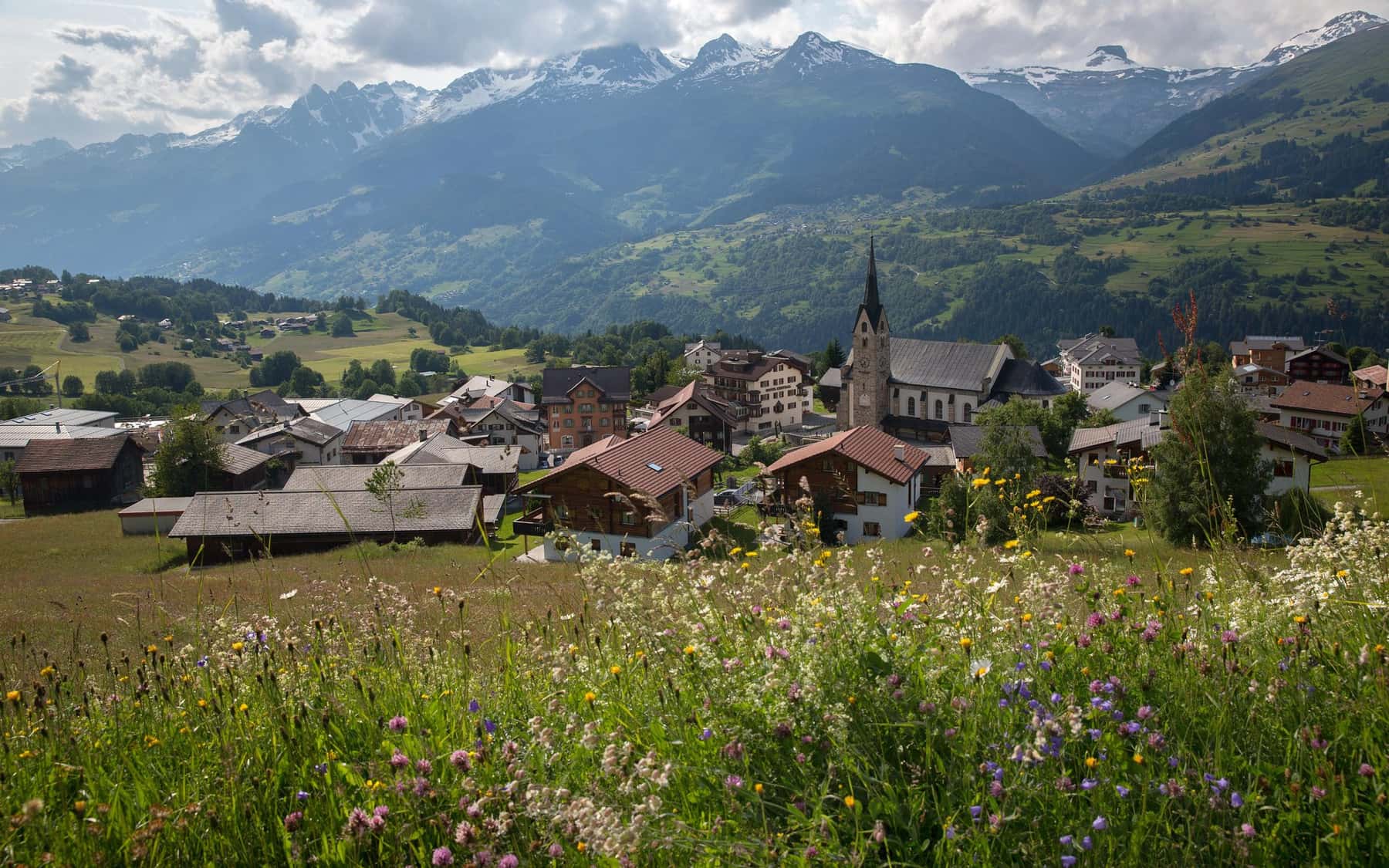 Obersaxen Mundaun im Sommer