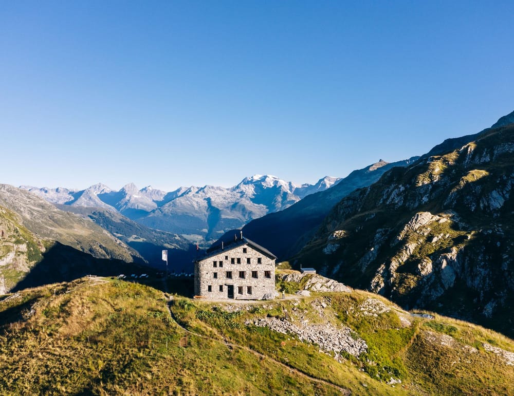 SAC-Hütte in der Surselva